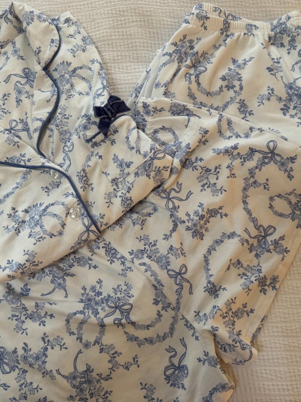 Laura Ashley Blue Bow 3 Piece pajama set Size M